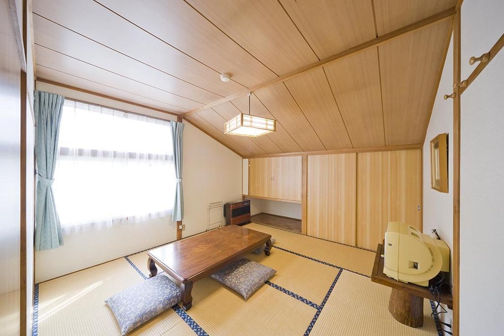 Alpine Inn Mizushiro Мацумото Стая снимка